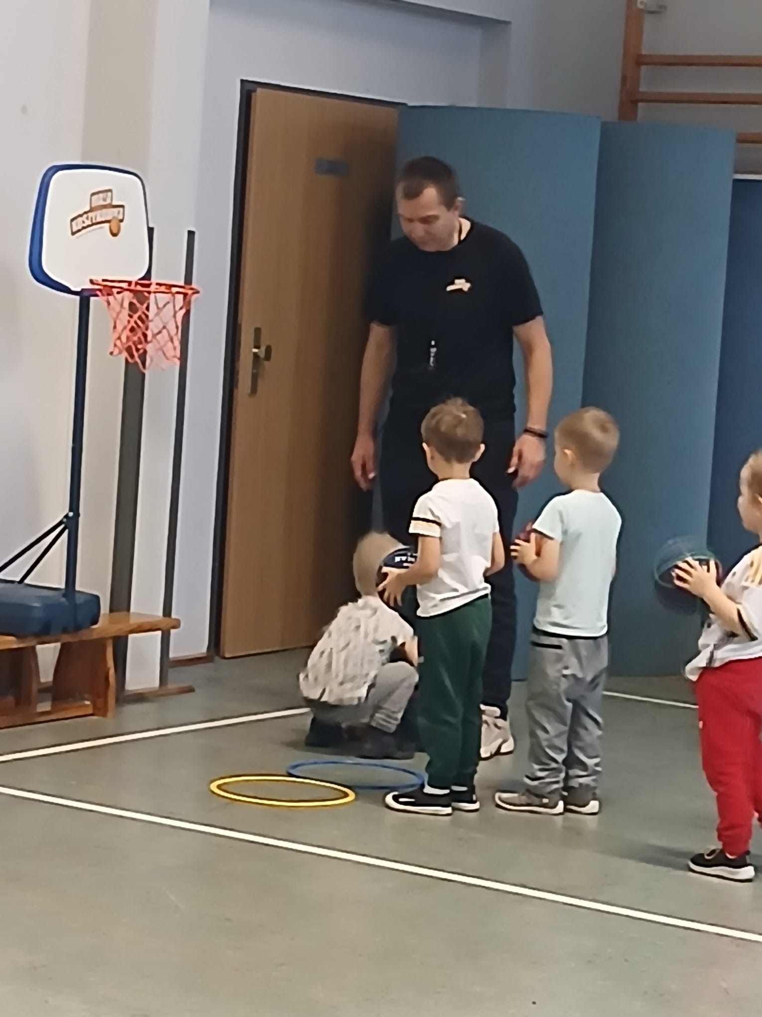 Zajęcia z „Małej koszykówki”
